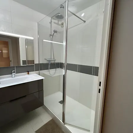 Chez Maryse 2 Pieces Vue Parking Prive * تروفيي سور مير